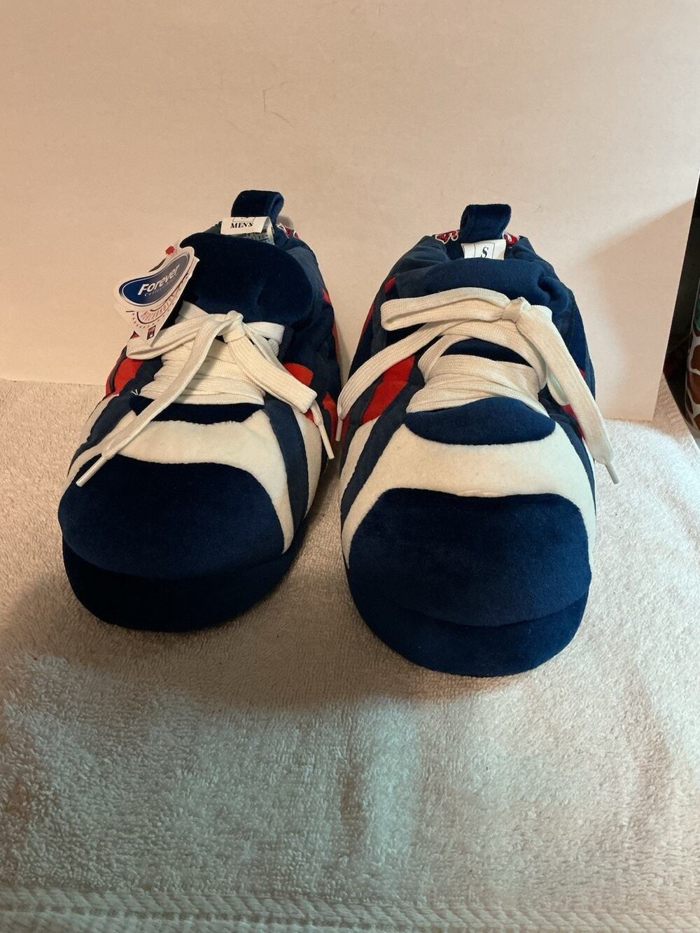 Forever Collectibles MLB Boston Red Sox Sneaker Slippers Men’s SZ Small NWT